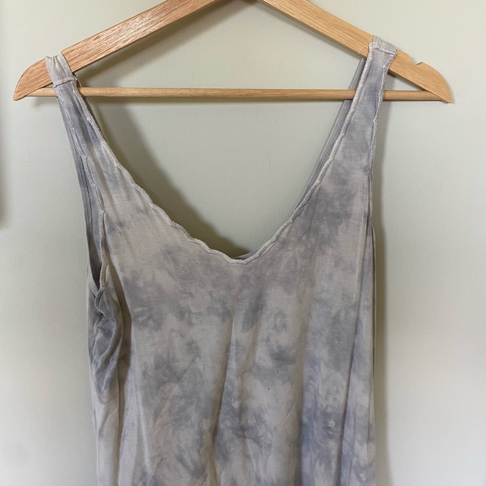 Gray Tie-Dye Sleeveless Top